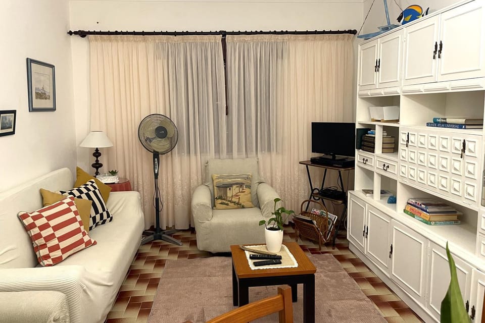 Communal lounge/ TV room, TV and multimedia, Living room