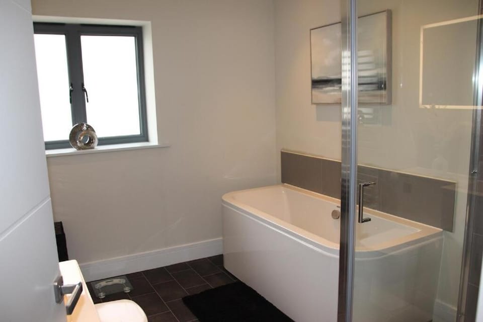 Bathroom, Bath