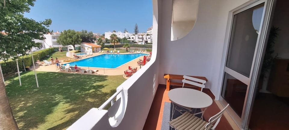 Balcony/Terrace, Pool view, Swimming pool