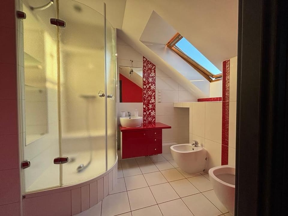 Bathroom, bidet