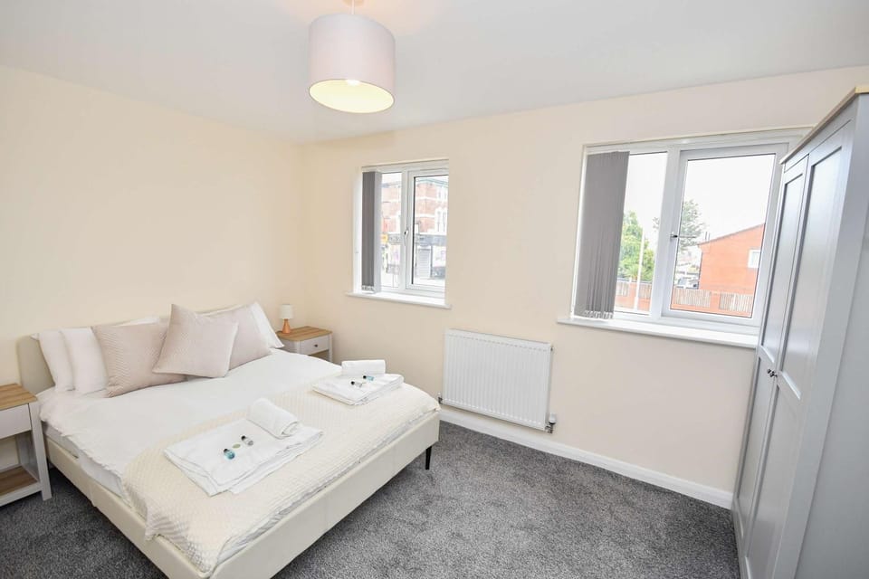 Modern 3 Bedroom House in Kirkdale Liverpool House in Liverpool