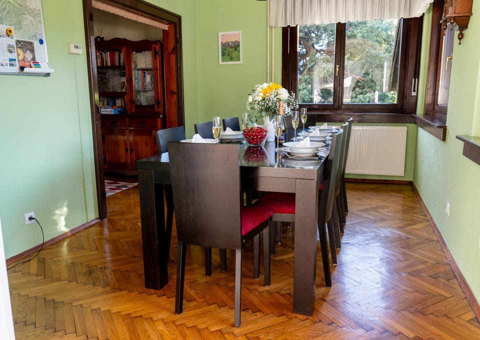Photo of the whole room, Dining area, Garden view, Mountain view, air conditioner