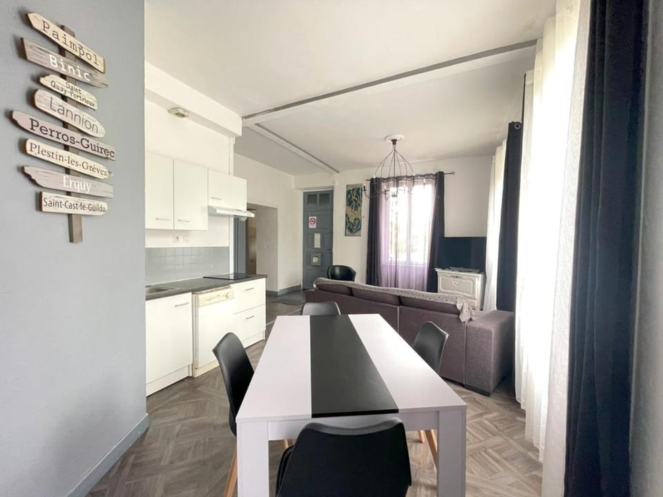 Appartement dans un parc arboré privé Apartment in Brittany