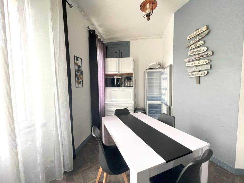 Appartement dans un parc arboré privé Apartment in Brittany