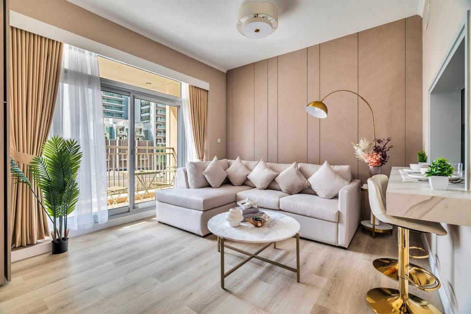 Exec 1Bed with Balcony&Pool, 10mins to Downtown Apartment in Dubai