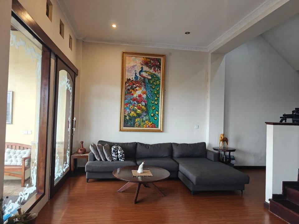 Villa Jessica at Nusa Dua 4BR up to 14 person Villa in Kuta Selatan