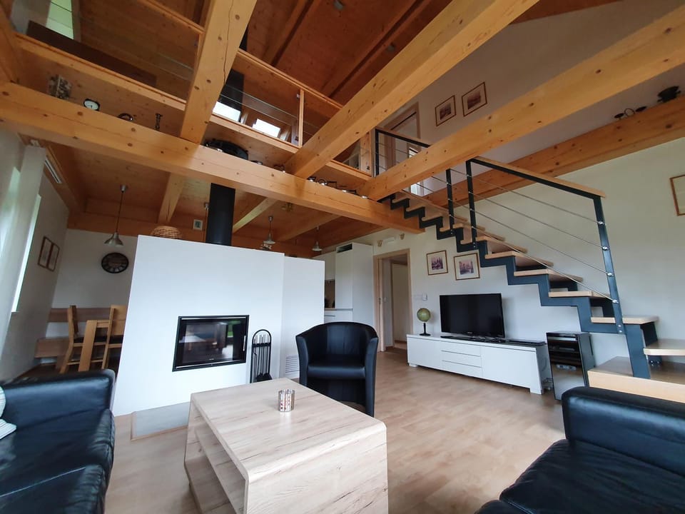 Communal lounge/ TV room, Seating area