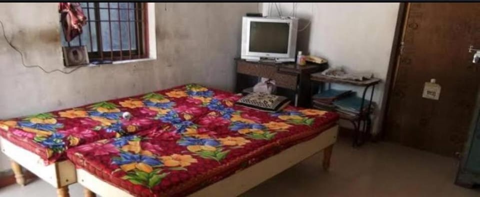 Agnihotri Tourism Centre Vacation rental in Uttar Pradesh
