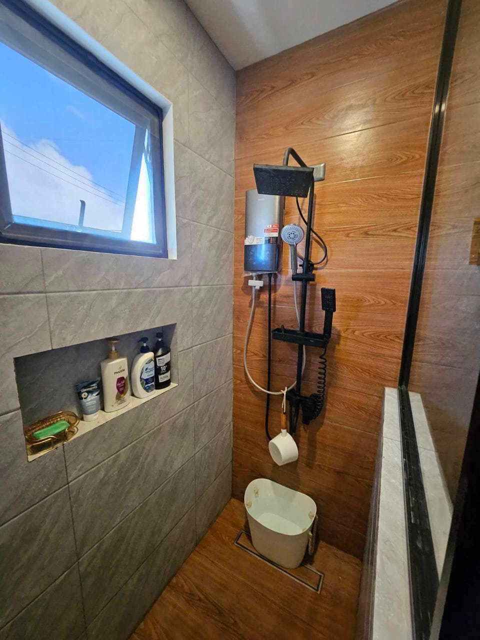 Shower, Toilet, Bathroom