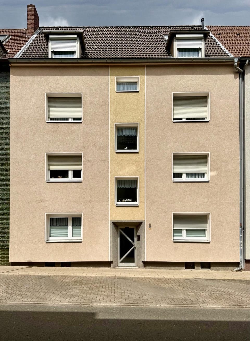 Facade/entrance