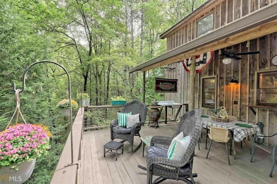 Comfy Cabin near Lake Rabun Cabin in Lake Rabun