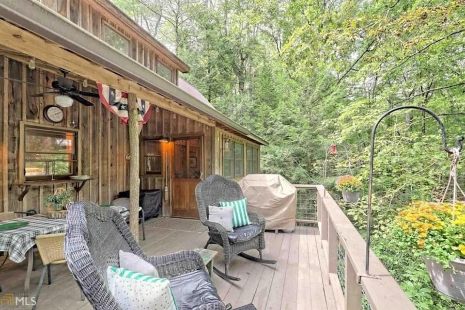 Comfy Cabin near Lake Rabun Cabin in Lake Rabun