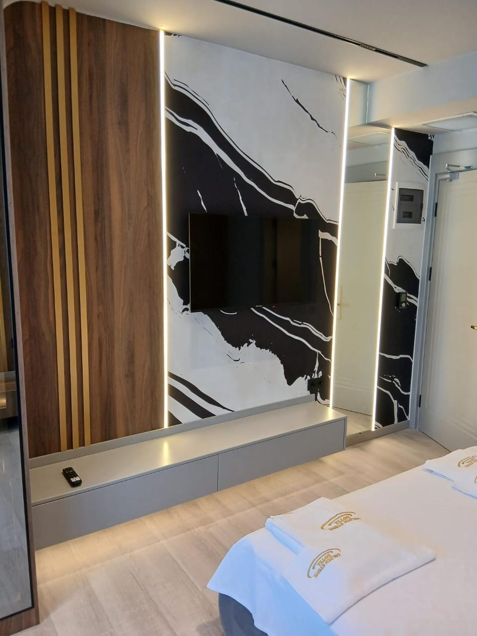 Photo of the whole room, Photo of the whole room