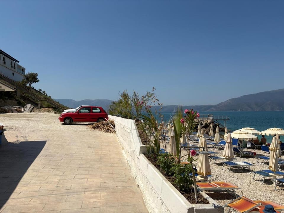 Jonufra's Rock Apartment in Vlorë County, Albania