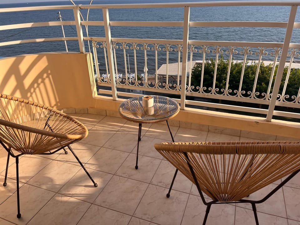 View (from property/room), Balcony/Terrace, Sea view