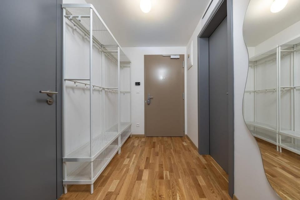 Shower, Bathroom, wardrobe