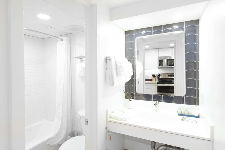 Costabella By Casanita - Oceanfront Deluxe Suite House in Myrtle Beach
