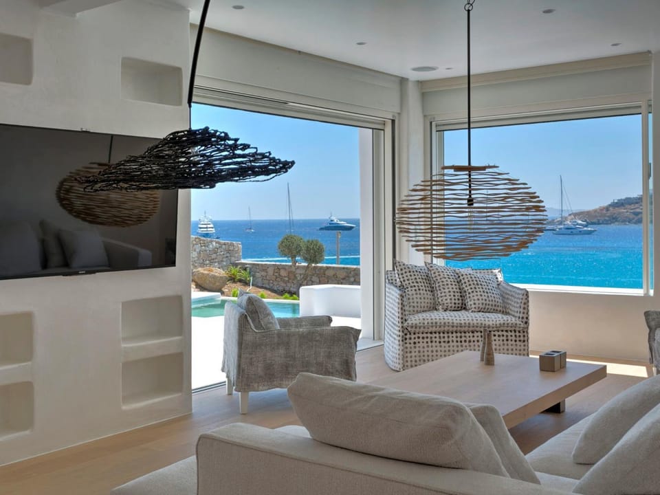 Day, Living room