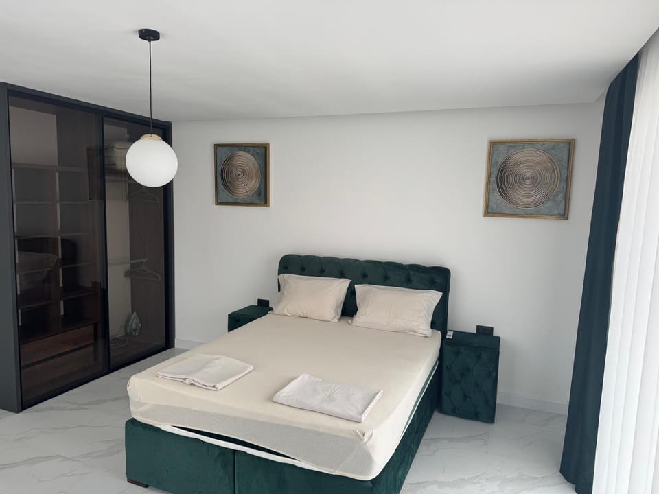 Bed, Photo of the whole room, Bedroom, wardrobe