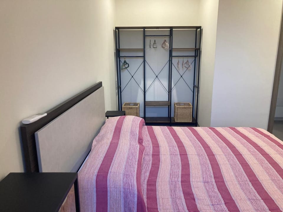 Bed, Photo of the whole room, wardrobe