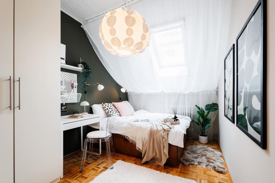 Bed, Bedroom