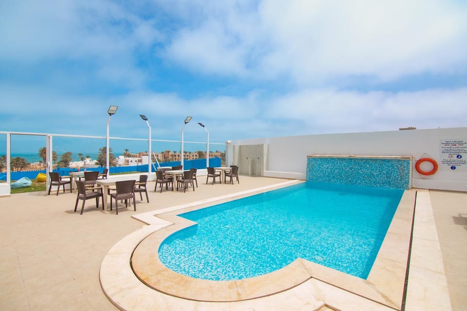 Day, Seating area, Dining area, Pool view, Sea view