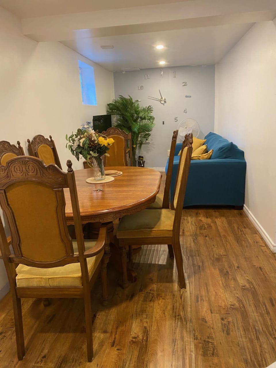 Living room, Dining area