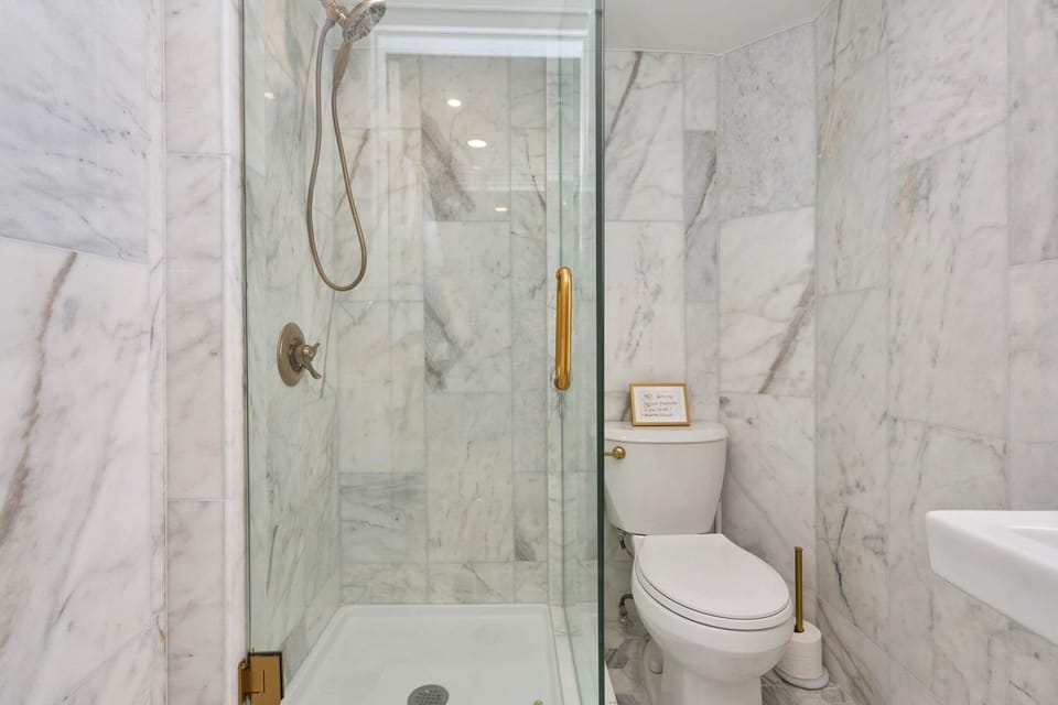 Private Capitol Hill Retreat - Historic East Capitol St Apartment in Capitol Hill