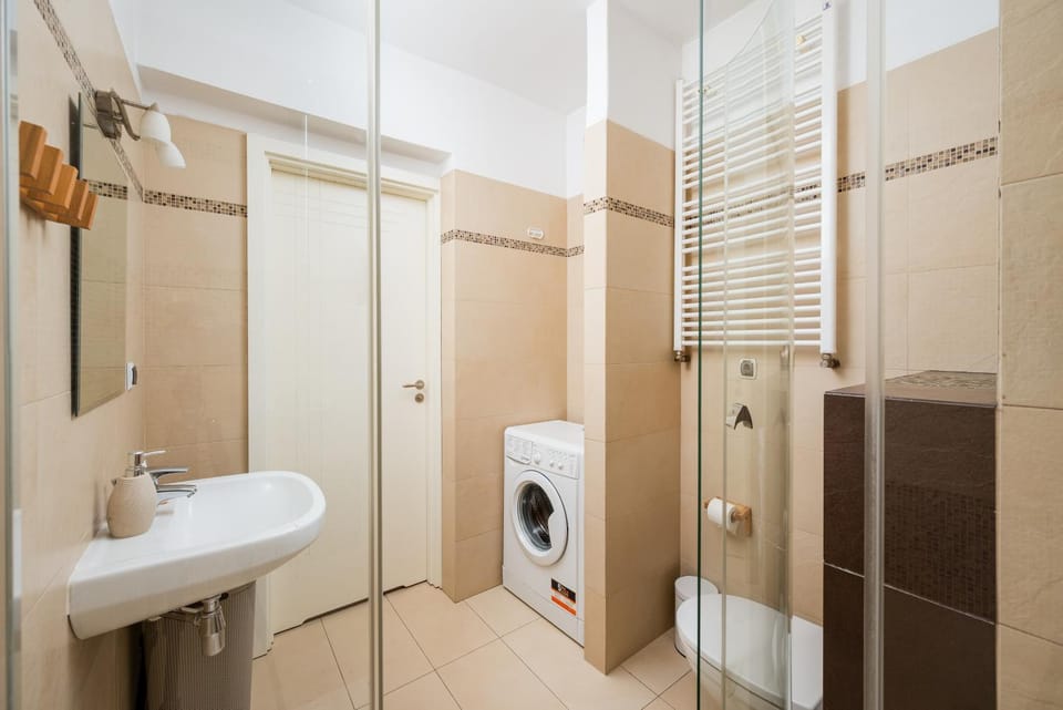 Shower, Bathroom, washing machine