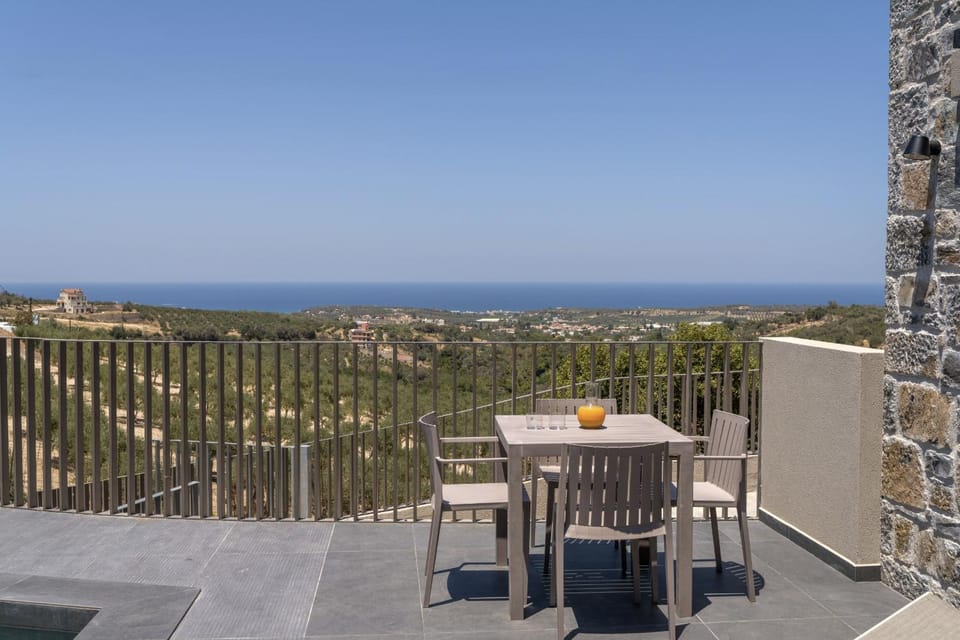 Patio, Day, Natural landscape, View (from property/room), Dining area, Sea view