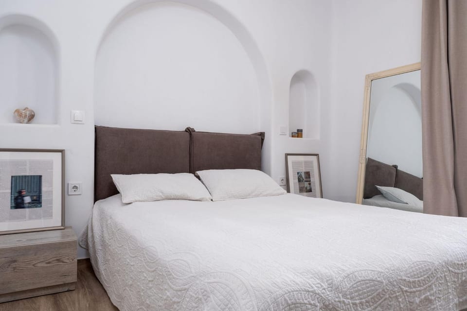 Kapari House Apartment in Paros, Greece