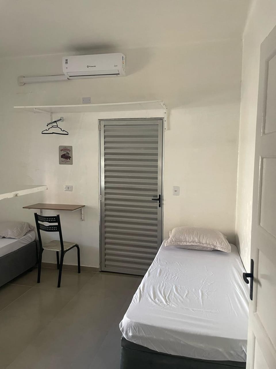 Bed, Photo of the whole room, Bedroom, air conditioner