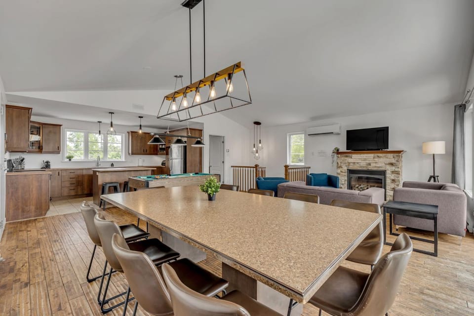 TV and multimedia, Kitchen or kitchenette, Living room