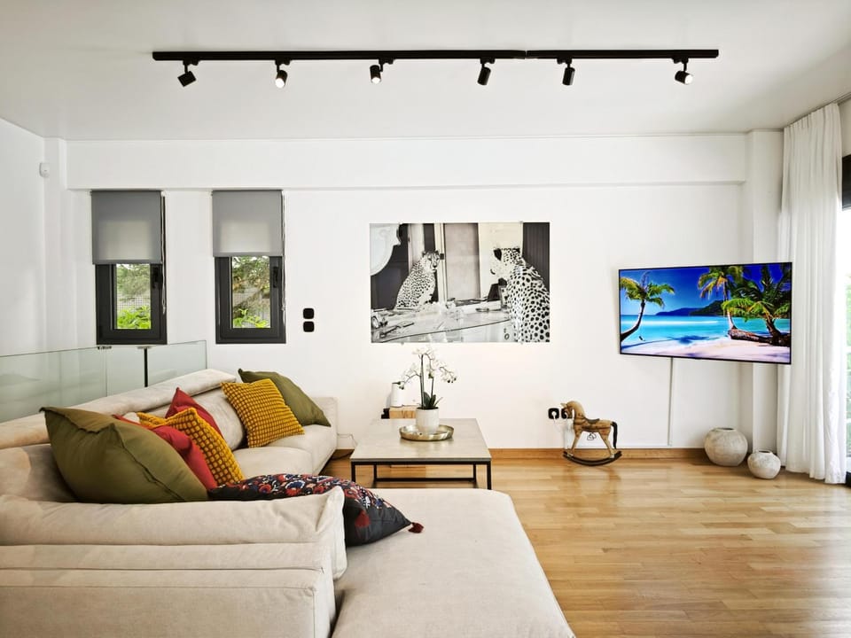 Voula Private Pool, Beach, Home cinema Apartment Apartment in East Attica Regional Unit, Greece