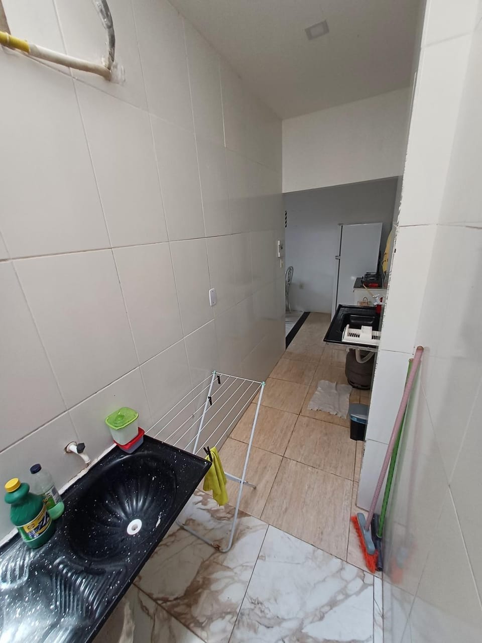 Kitchen or kitchenette, laundry
