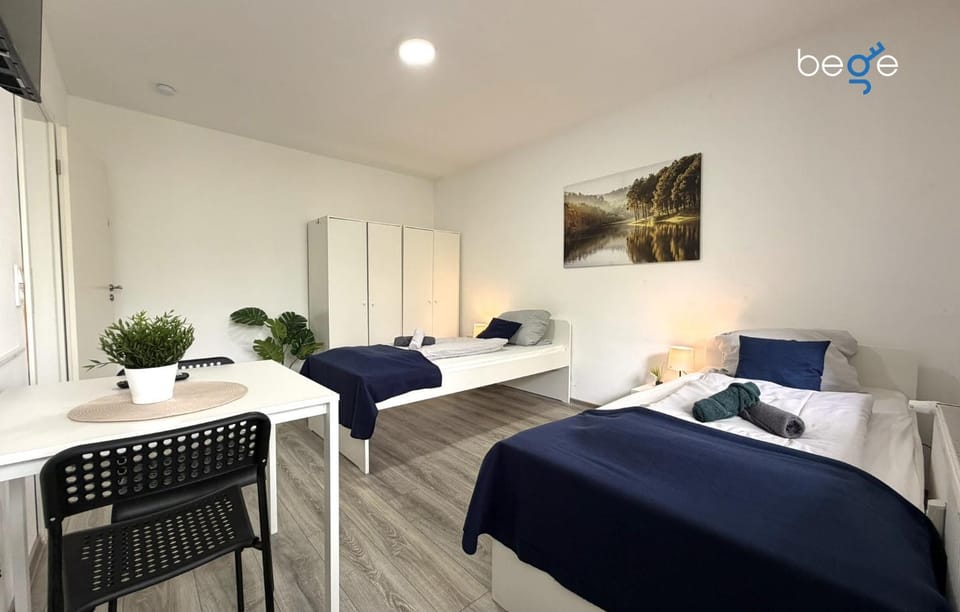 Bed, Seating area, Bedroom