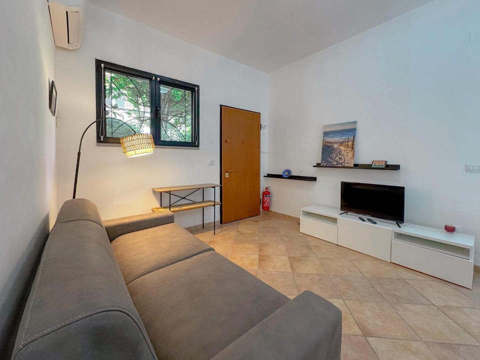 Monolocale moderno e funzionale by Host Hero Apartment in San Benedetto del Tronto