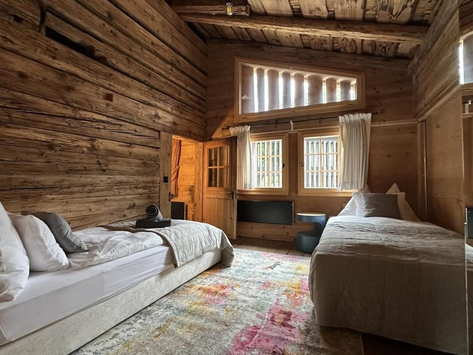 Heidi's Hideout - Private historic chalet by Heiti Gstaad Apartment in Saanen