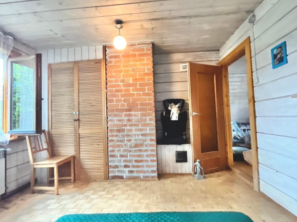 Bedroom, Mountain view