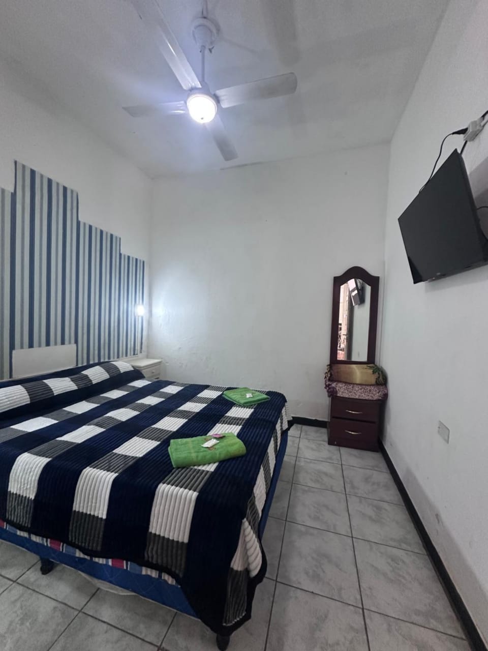 Hospedaje En Avenida Artigas 1 Apartment in Corrientes
