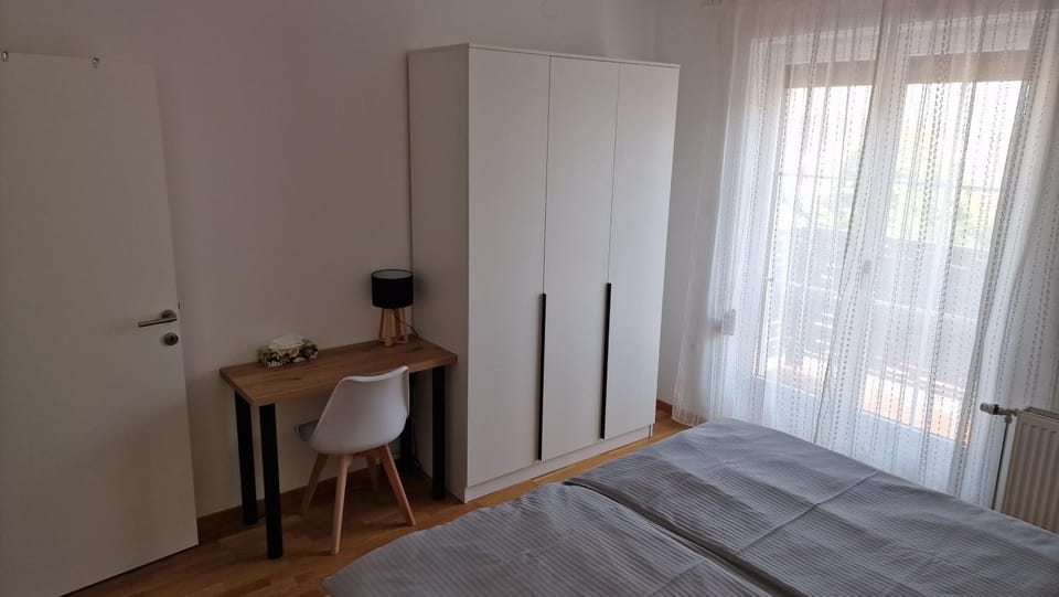 Bed, Photo of the whole room, Bedroom, wardrobe