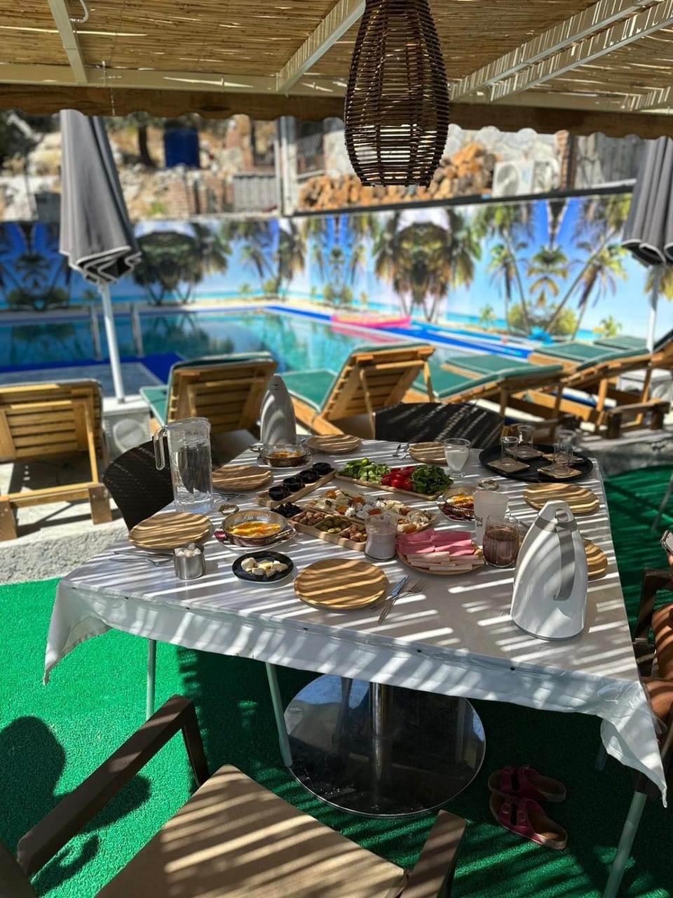 Swimming pool, Buffet breakfast