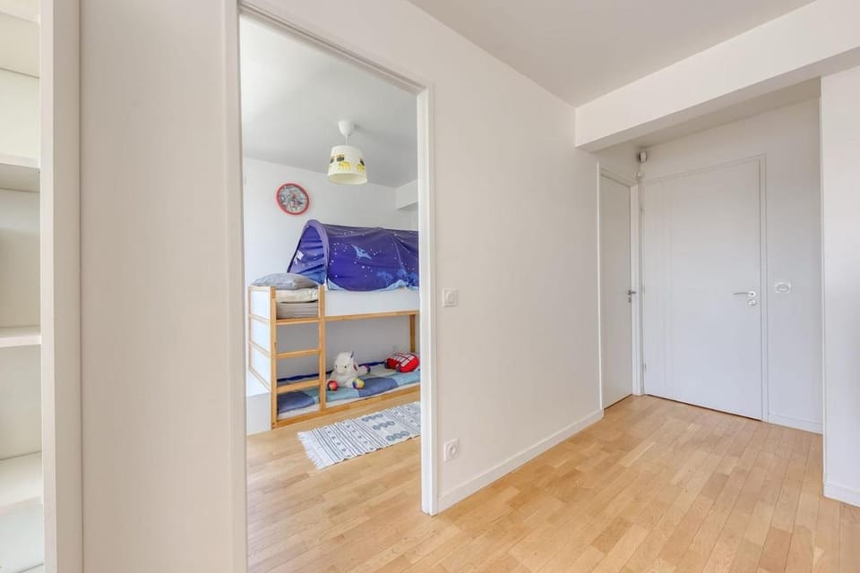 Luxury Duplex with Terrace Apartment in Saint-Maur-des-Fossés