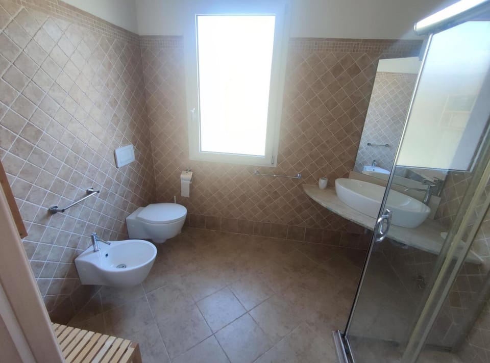 Bathroom, Living room