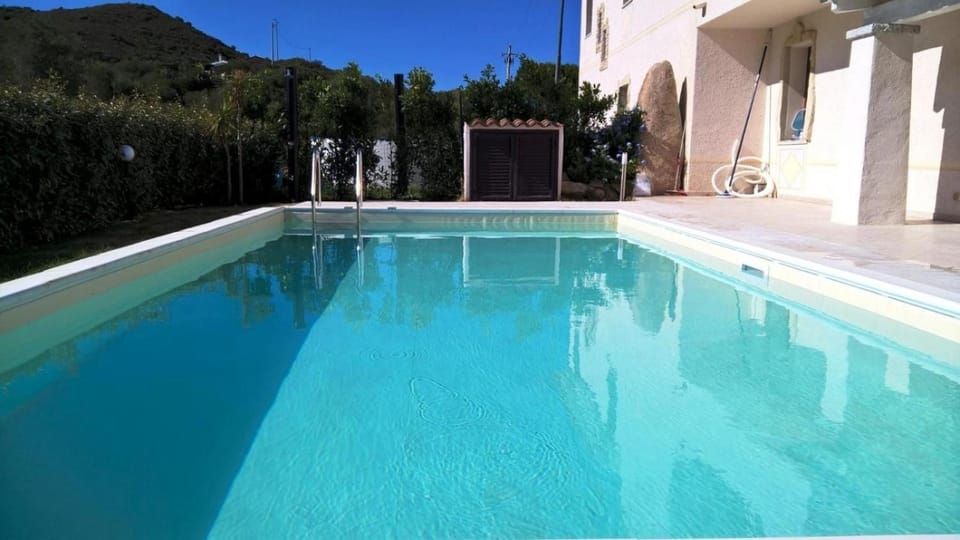 Property building, Swimming pool