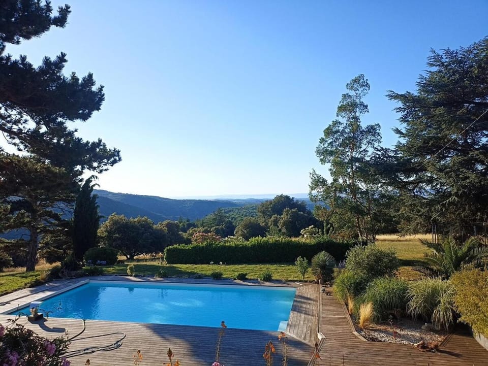 Natural landscape, Garden, Garden view, Mountain view, Pool view, Swimming pool