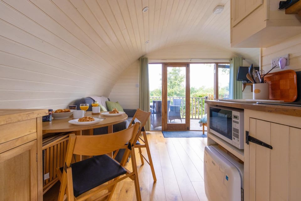 Pod2 - Powys River Pods - Pet Friendly Glamping Pod Builth Wells Powys Wales House in Treflys