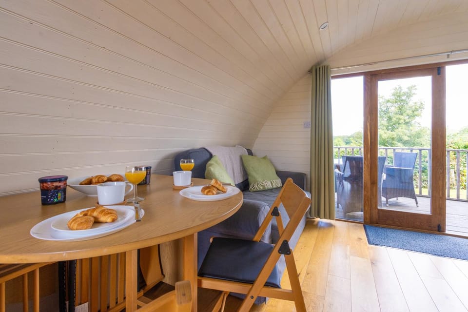 Pod2 - Powys River Pods - Pet Friendly Glamping Pod Builth Wells Powys Wales House in Treflys