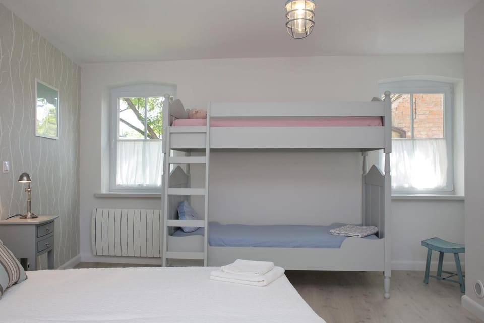 bunk bed