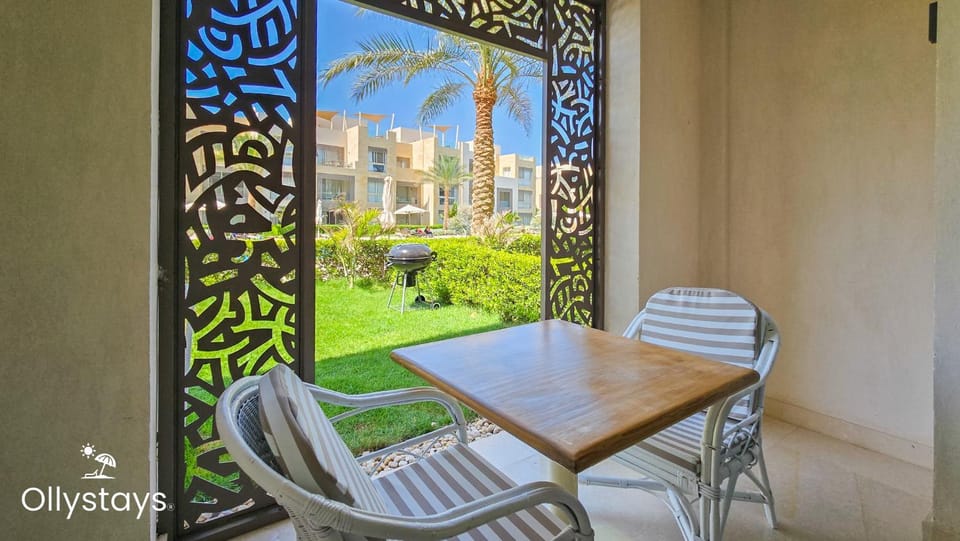 Seating area, Garden view